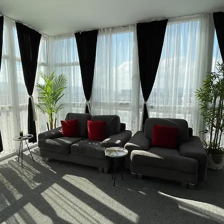 30°bs Rooftop تيرانا