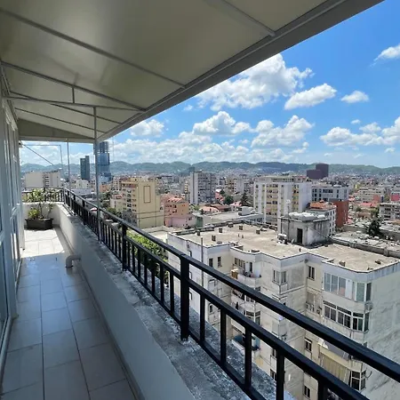 شقة 30°bs Rooftop تيرانا